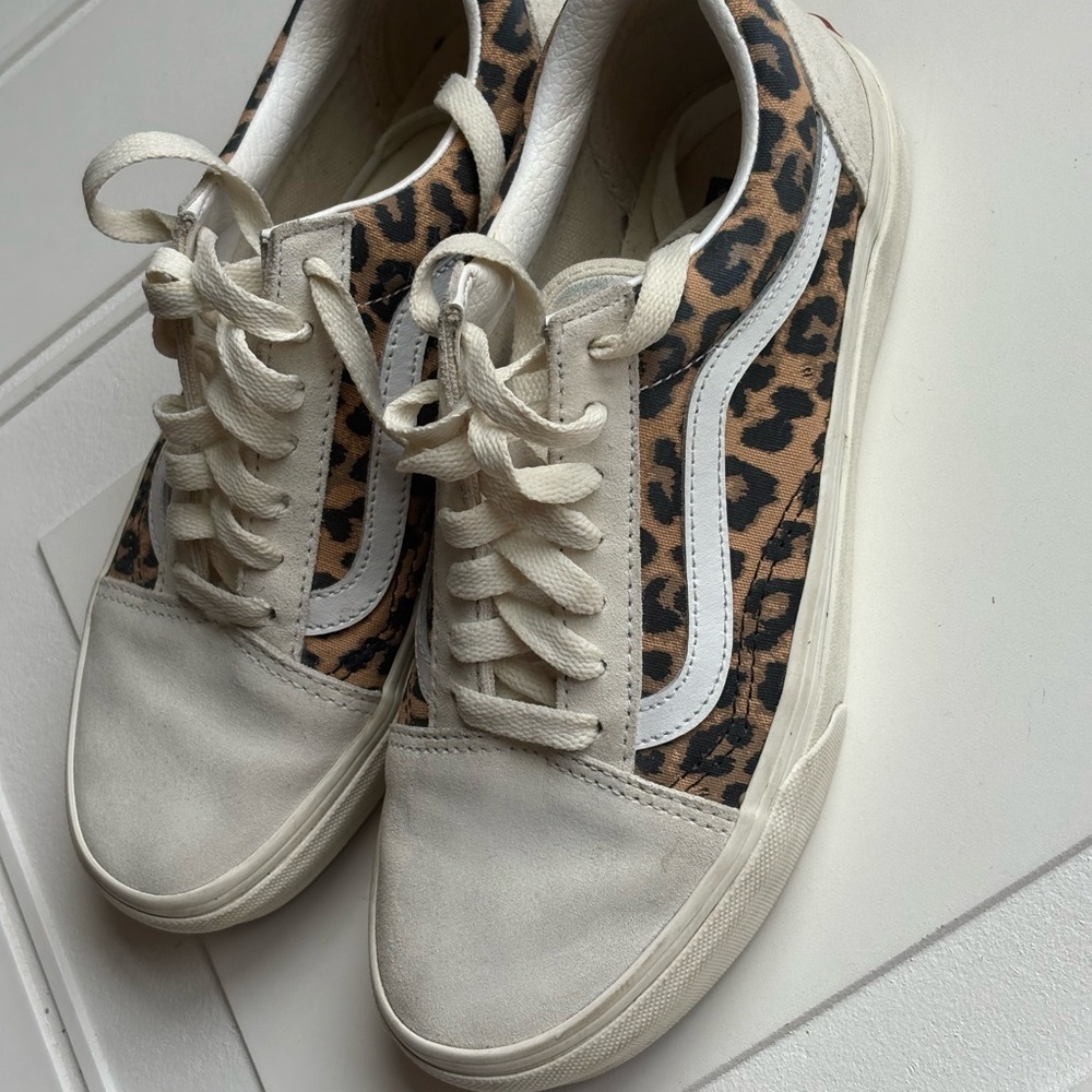 Vans Leopard Print Women's Sneakers 6.5 - Picture 2 of 6